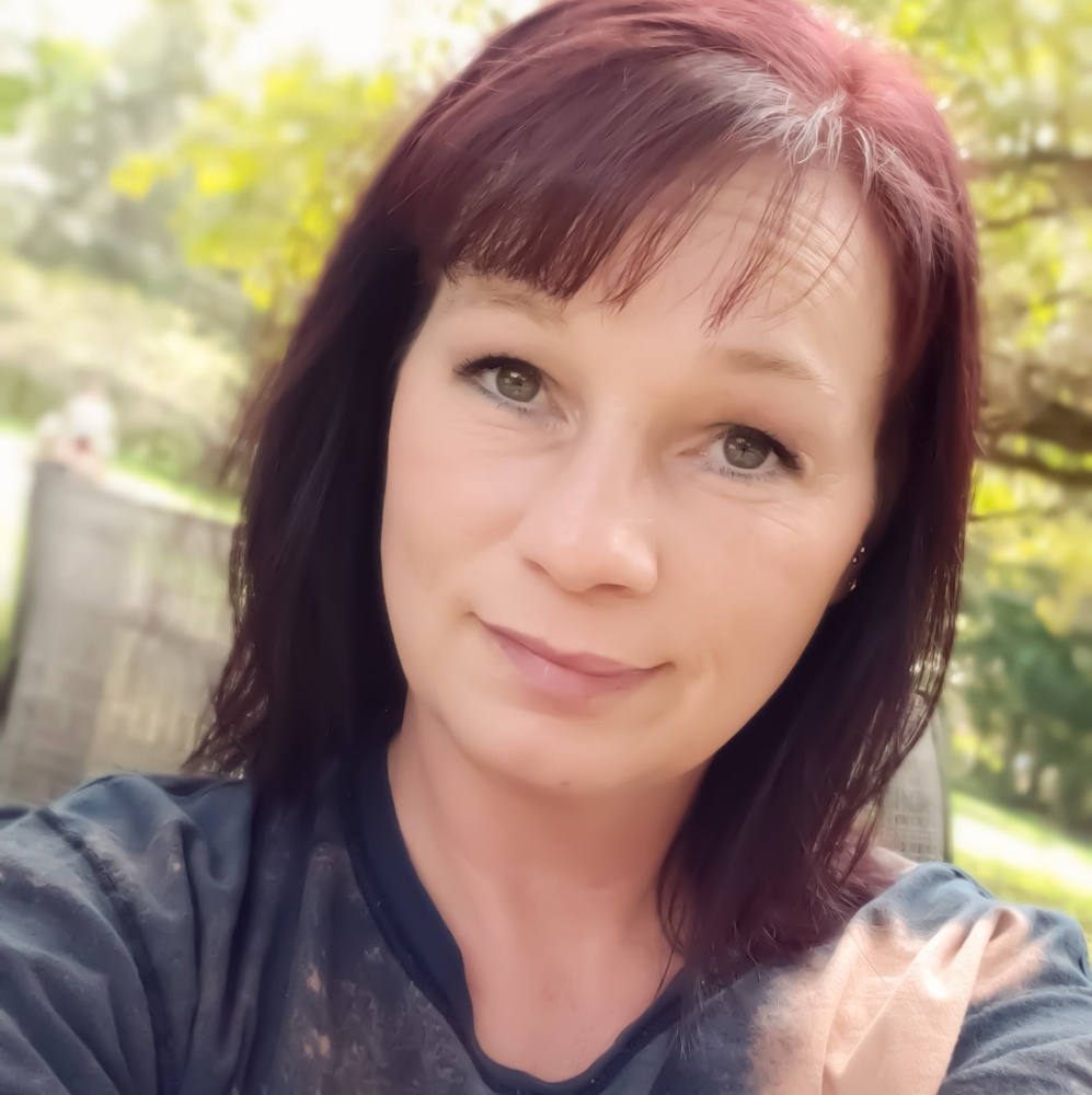 Meet your Posher, Crystal